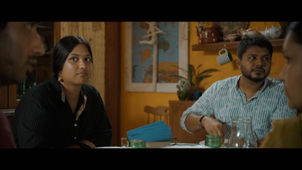 B255C003_210812_R4RE.mov_1.51.1