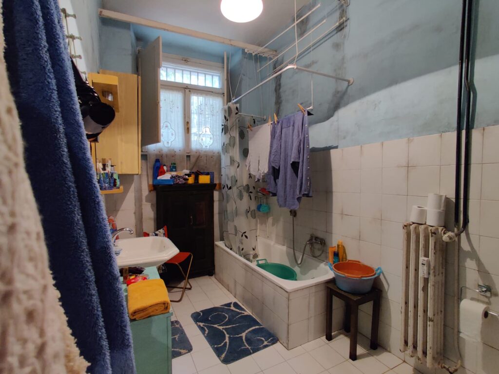 f79f3757-c4af-4f26-9d0a-47920fb8c5d5